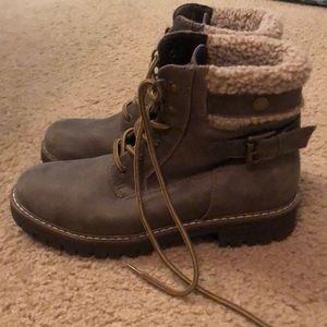 Cliff Boots